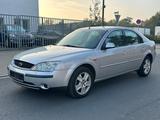 Ford Mondeo 1.8 Benzin Ghia - gebrauchte Ford Mondeo aus dem Jahr 2000