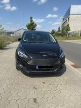 Ford S-Max 2,0 Diesel 110kW Titanium Automatik - Ford S-Max in Lübeck