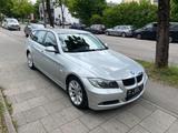 BMW Touring 330d xDrive Navi Xenon Abstandstempomat - BMW 330 aus 2007: 330d