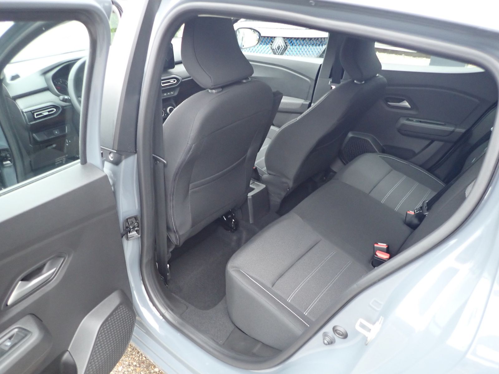 Fahrzeugabbildung Dacia Sandero Expression TCe 90