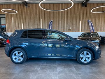 Volkswagen Golf VII Lim.  BMT *NAVI*SZHZ*PDC*TÜV-052027*