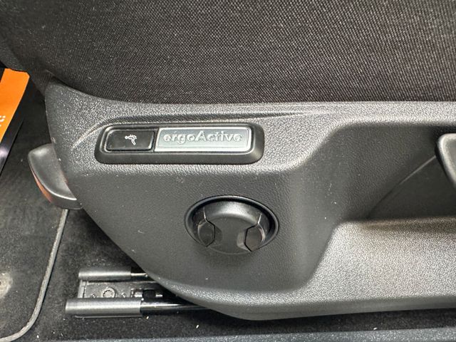 Volkswagen Tiguan *R-Line*Spurhalte*ACC*LED*AHK*Massage*