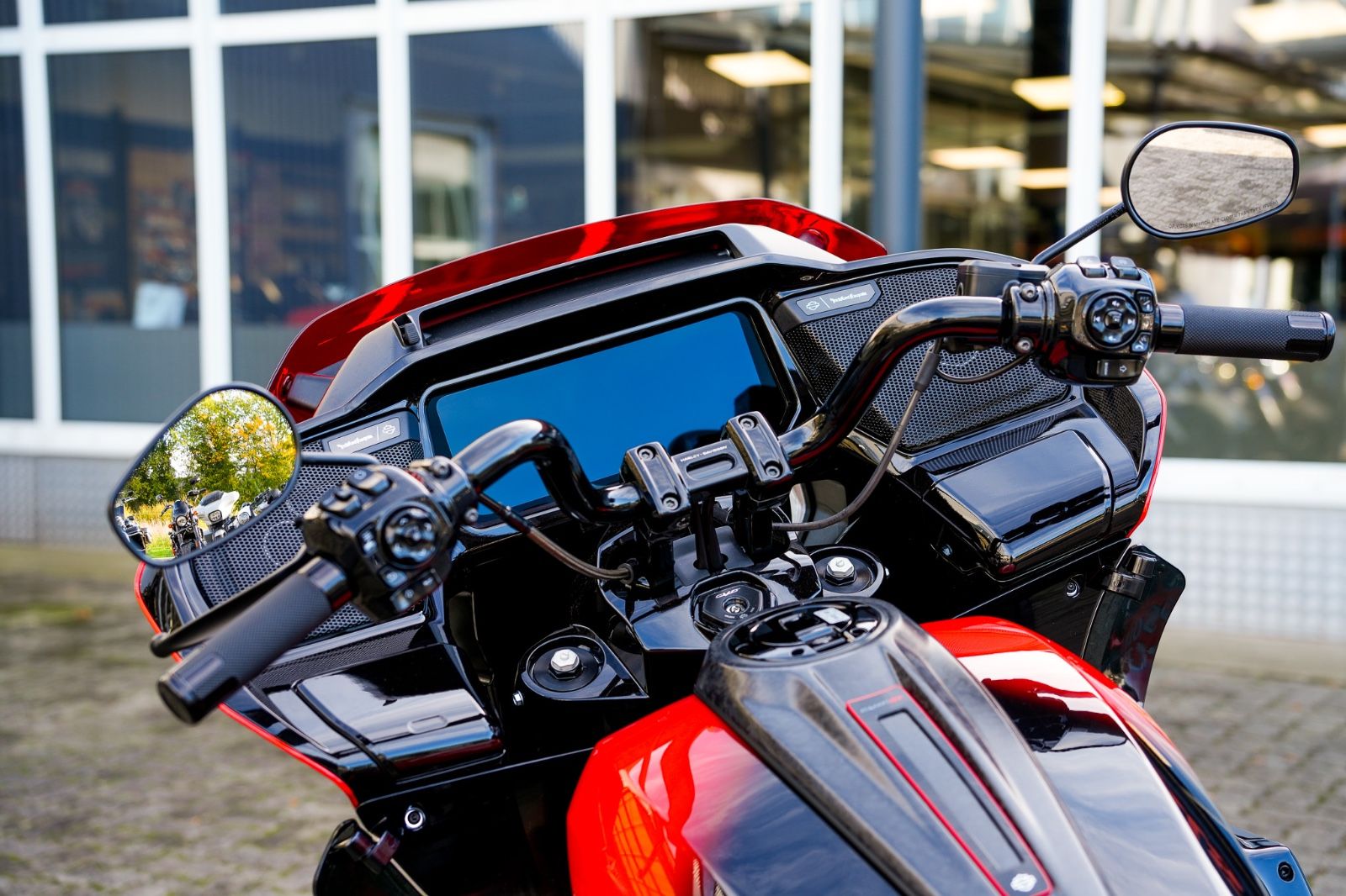Fahrzeugabbildung Harley-Davidson CVO Road Glide  FLTRXSTSE 121 cui MY 26