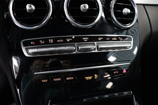Fahrzeugabbildung Mercedes-Benz C 300 T 9G-TRONIC AMG LINE|1HAND|LED|WIDESCREEN|
