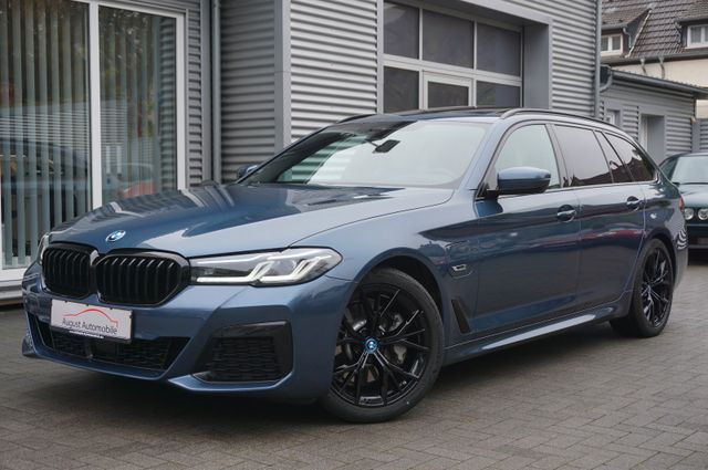 BMW 530e Touring M Sport LivCokPr DrAsPr PANO LASER