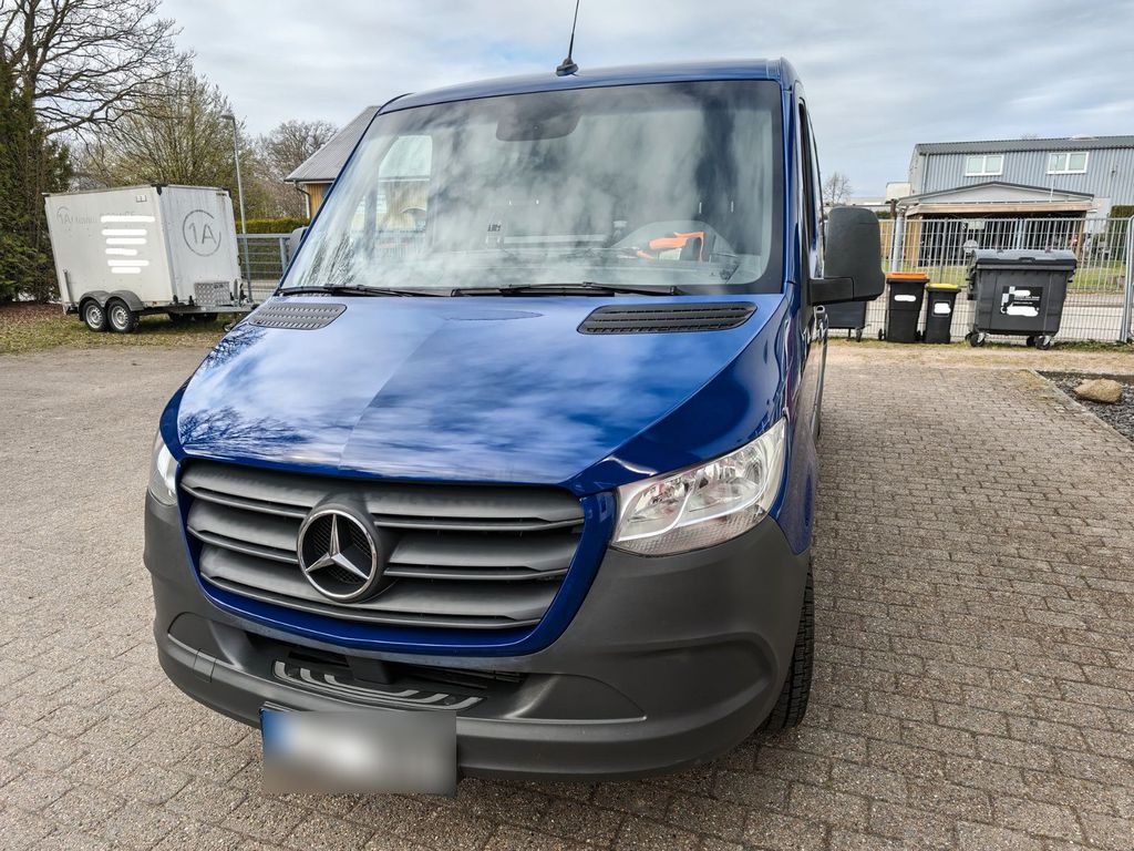 Image of Mercedes-Benz Sprinter