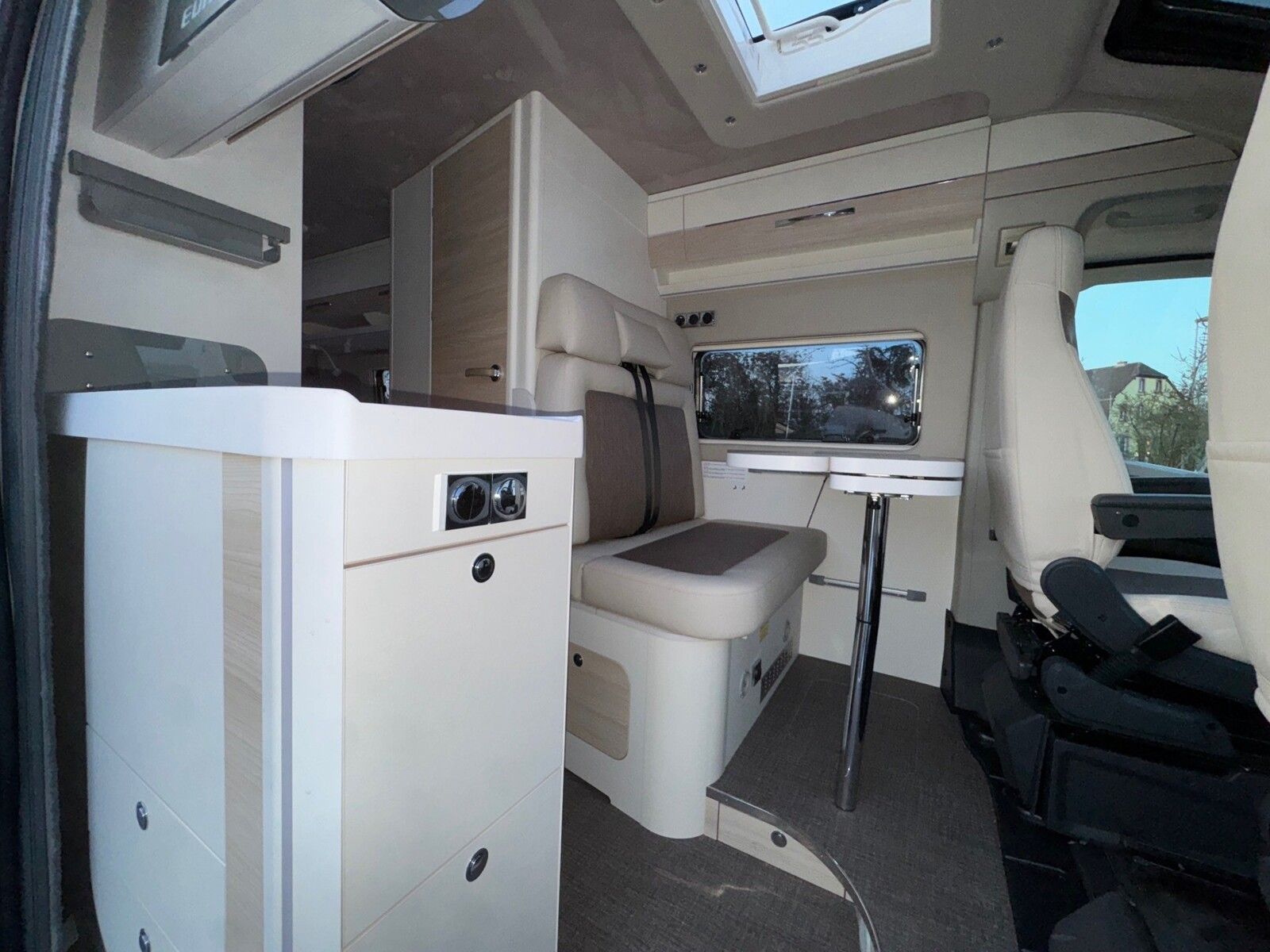 Fahrzeugabbildung Eura Mobil Van V 635 EB Radio DAB, Fahrassistenzpaket, RFK