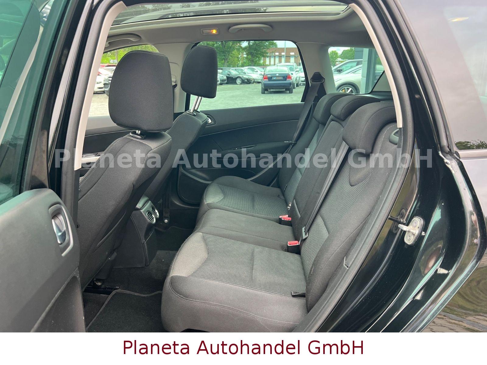 Peugeot 308 2011 — photo 22