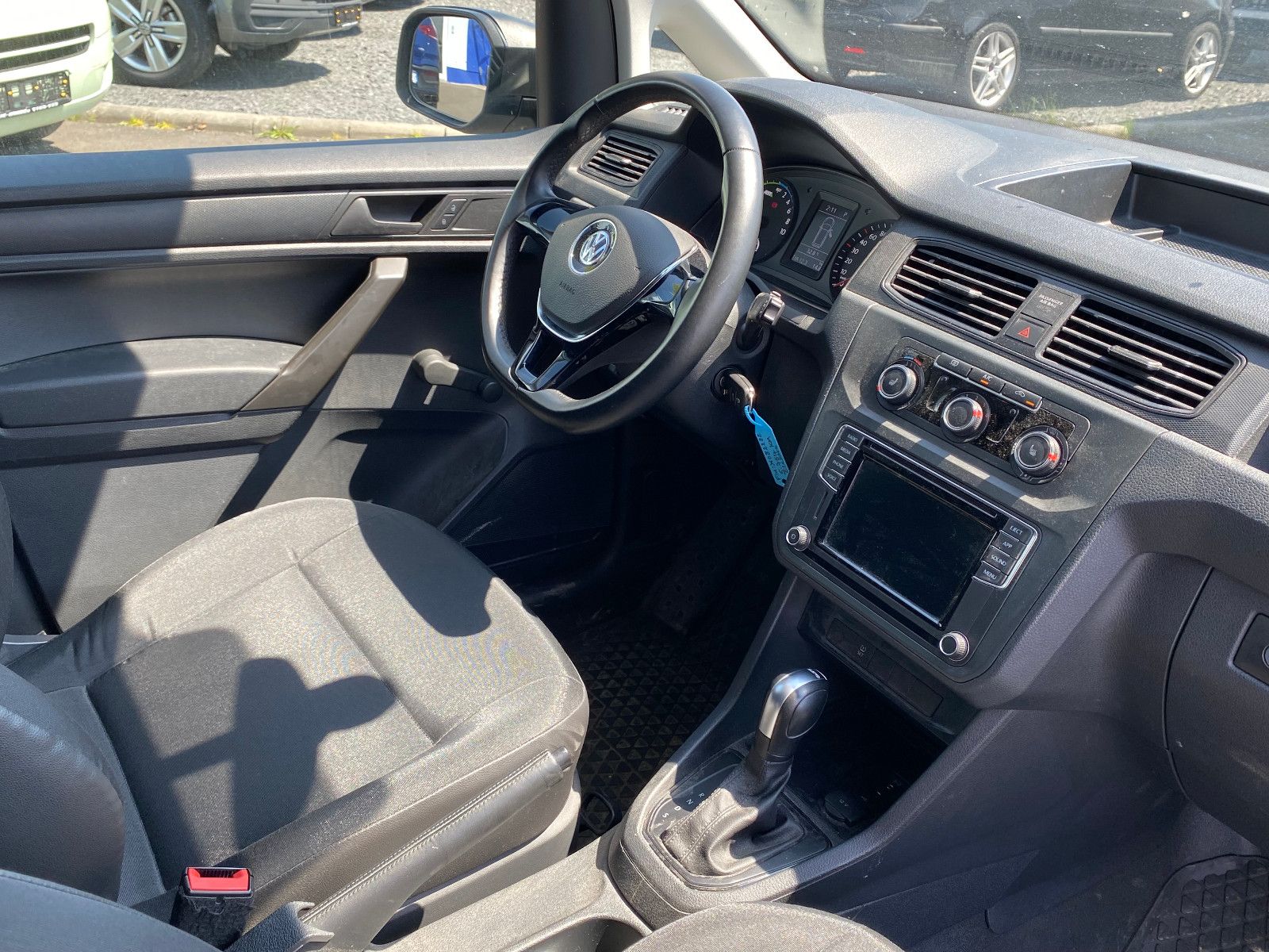 Fahrzeugabbildung Volkswagen Caddy Maxi ABTe Kasten Klima SHZ PDC Bi-Xenon