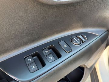 Kia Stonic 1.0T DCT7 Platinum Edition Kamera SHZ