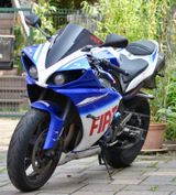 Yamaha YZF R1 - YAMAHA 2009 YZF R1