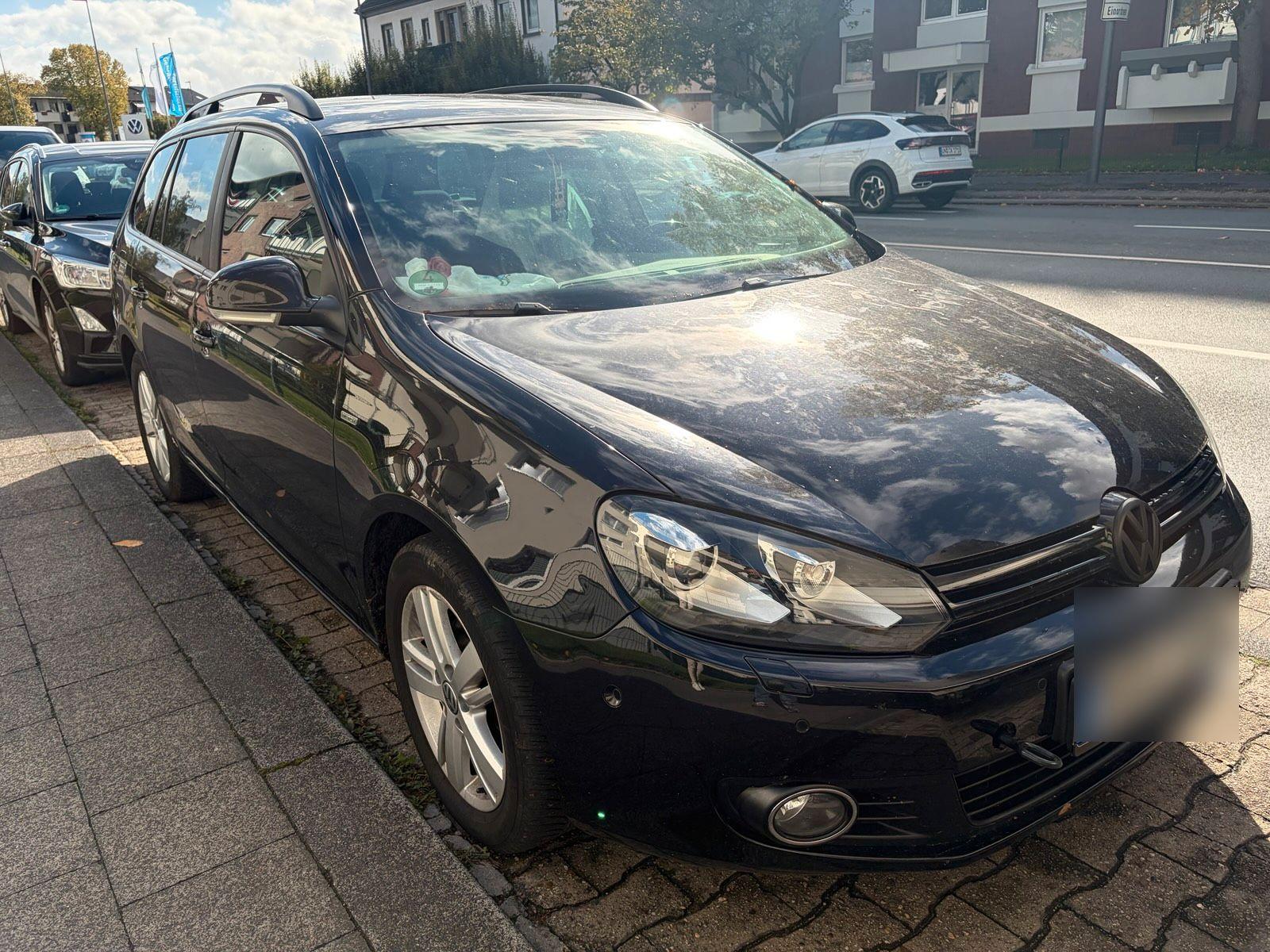 Volkswagen Golf 2013 — rear view