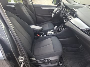 BMW 216 - 10