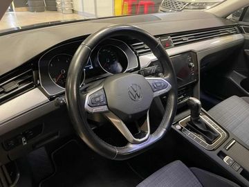 Volkswagen Passat - 8