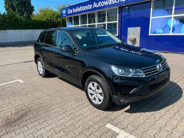 Volkswagen Touareg - 2