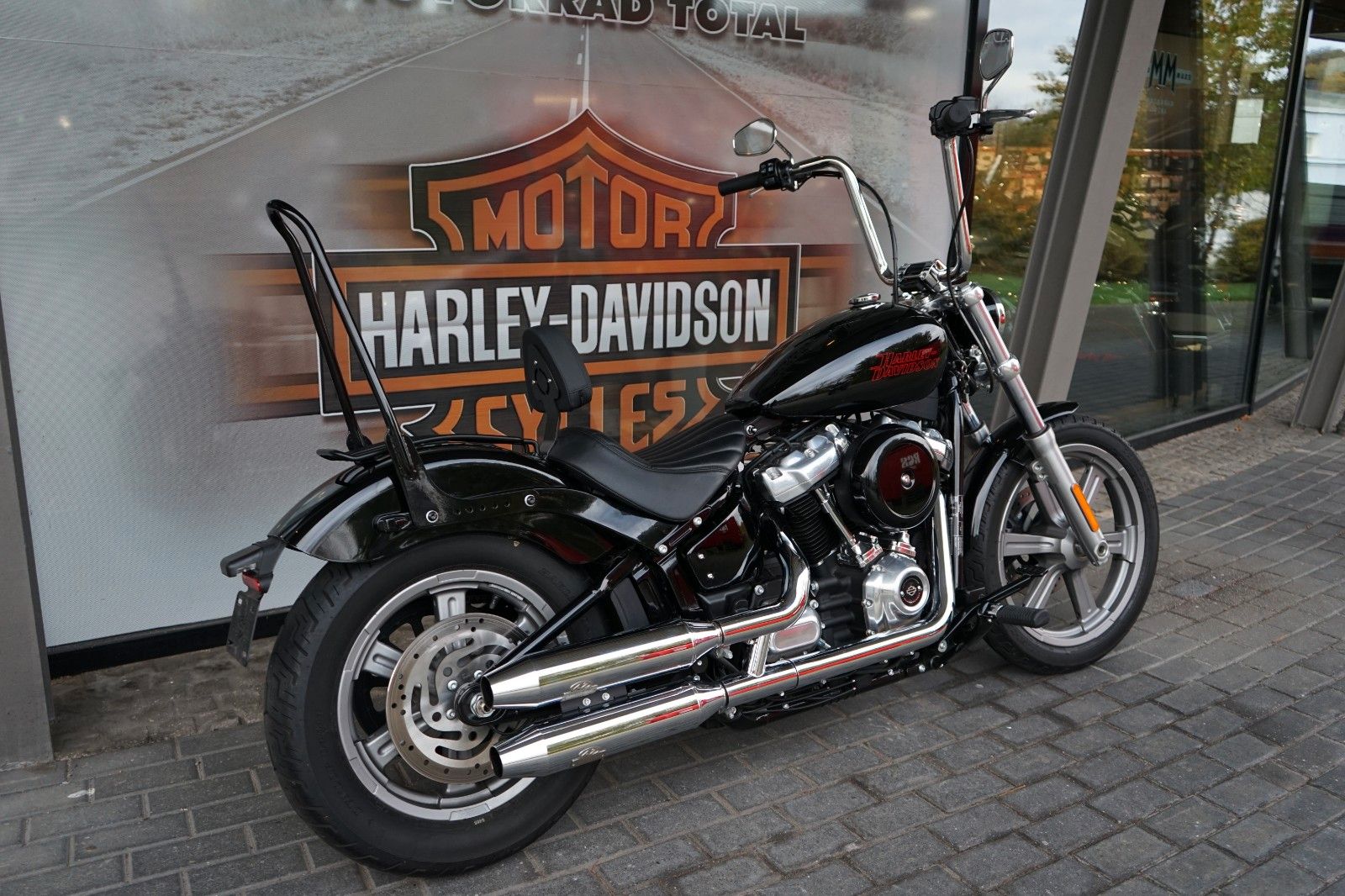 Fahrzeugabbildung Harley-Davidson Softail Standard FXST Jekill & Hyde, Ape Lenker