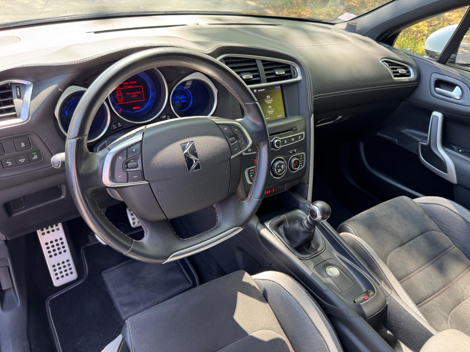 DS Automobiles DS4 DS 4 Performance Line