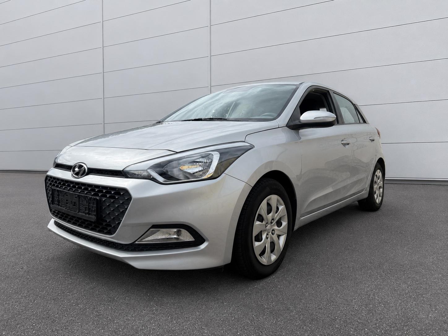 Hyundai i20 Go Klima Anhängerkupplung