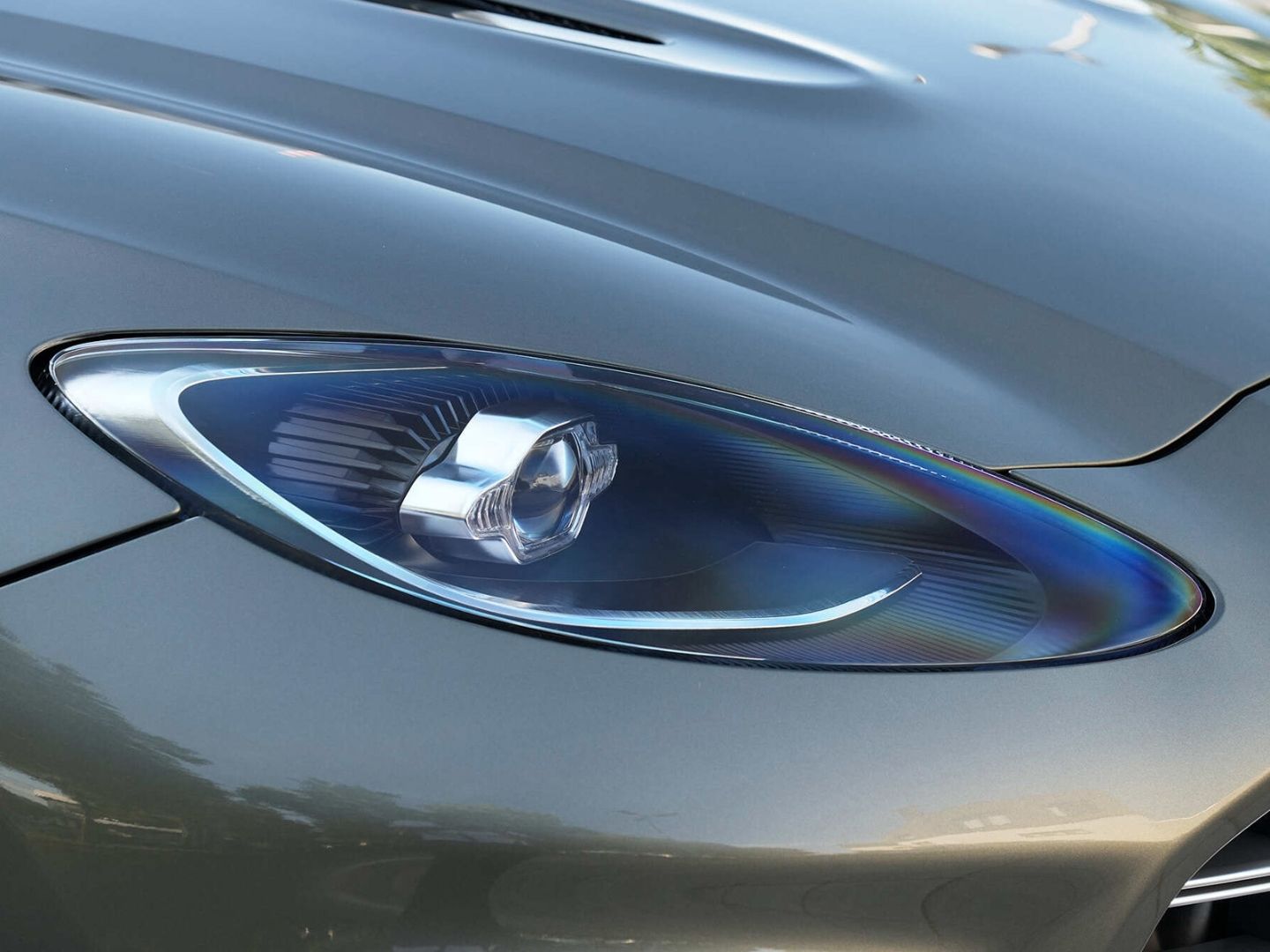 Aston Martin DBX 707 Titanium Grey / Onyx Black foto 15