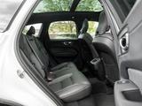 Volvo XC60 B4 Plus Dark STANDHZ ALUFELGEN 21 ZOLL PANO - Volvo XC60: 4d