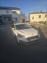 Ford Focus 1,5 EcoBoost 110kW Active Turnier Active - Ford Gebrauchtwagen in Villingen-Schwenningen