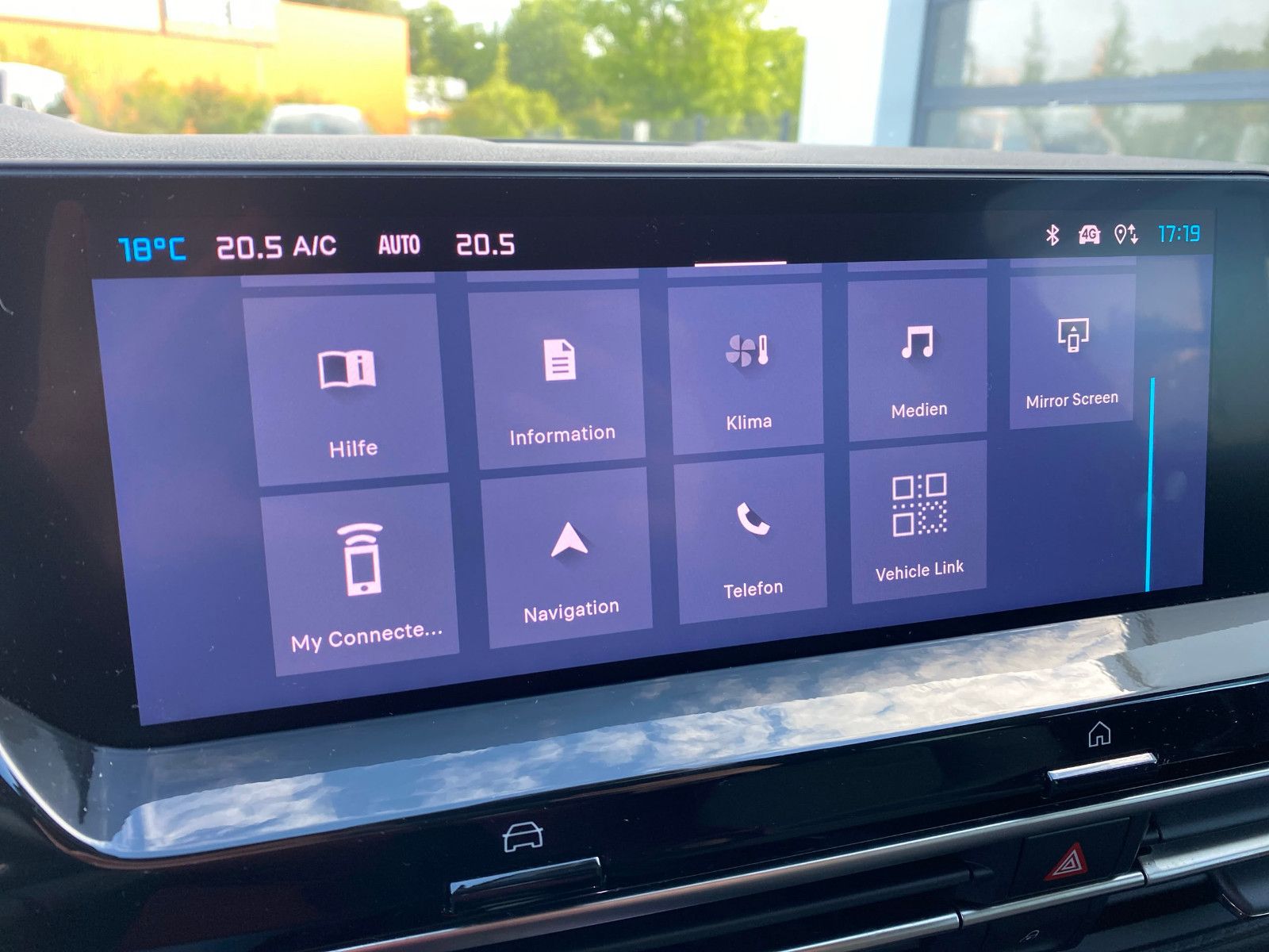 Fahrzeugabbildung Citroën C5 X 130 Automatik FEEL PACK *ACC*Navi*19Zoll*