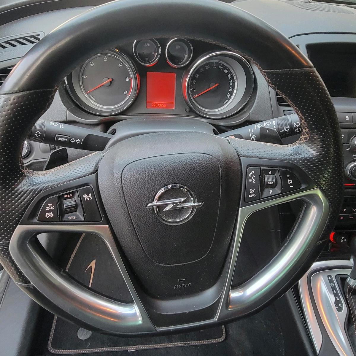 Opel Insignia 2013 — photo 10