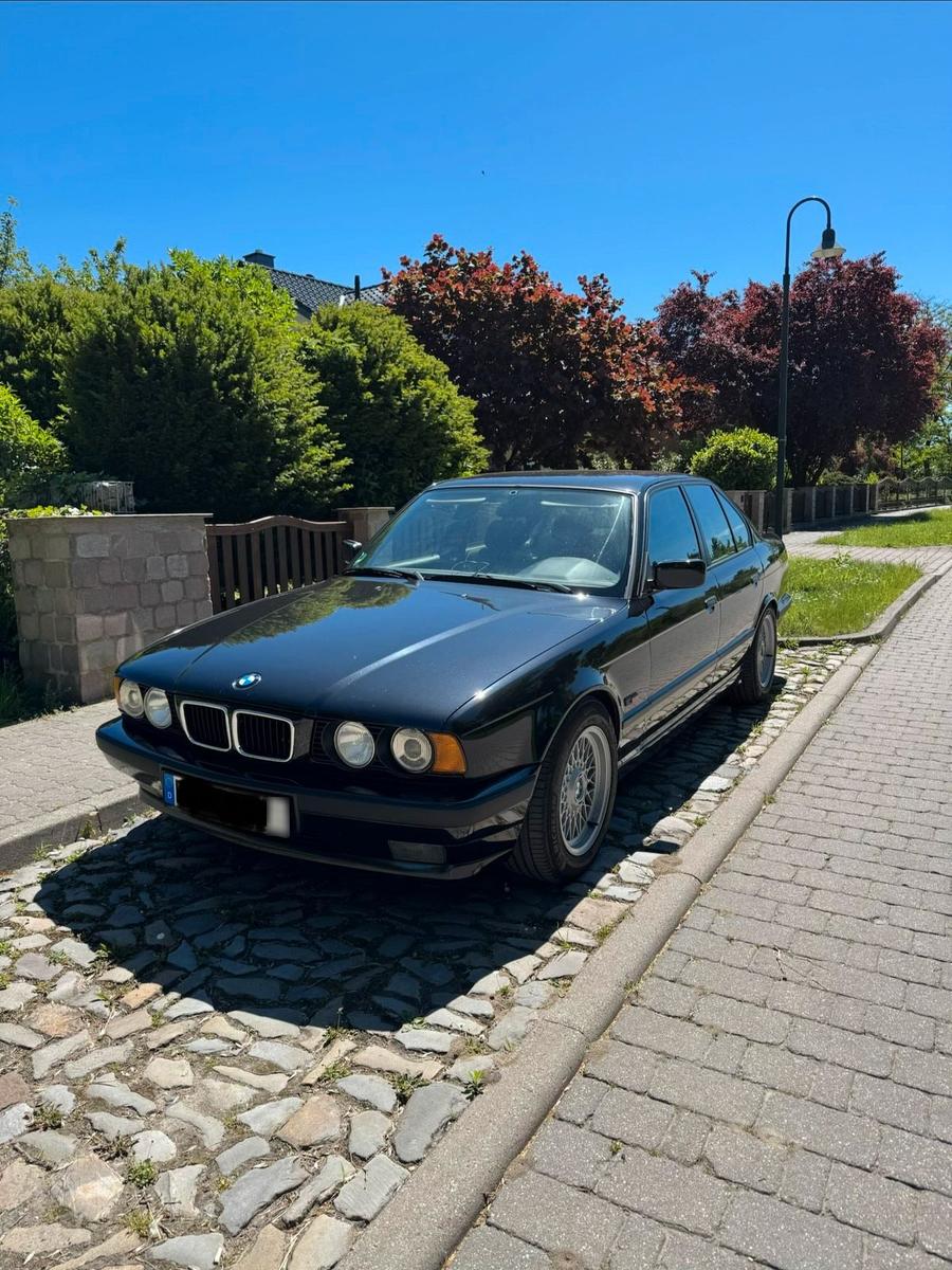 BMW 525