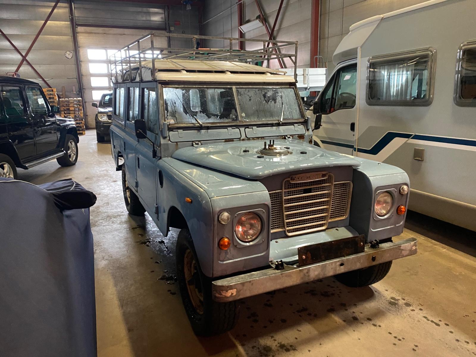 Land Rover 109" 2.6 Six Sylinder SW  Safari