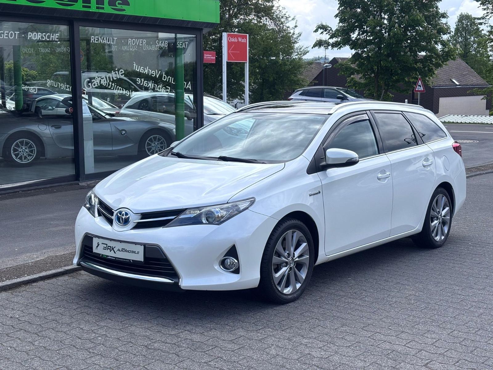 Toyota Auris Touring Sports Hybrid Life+ *RFK*PANORAMA*
