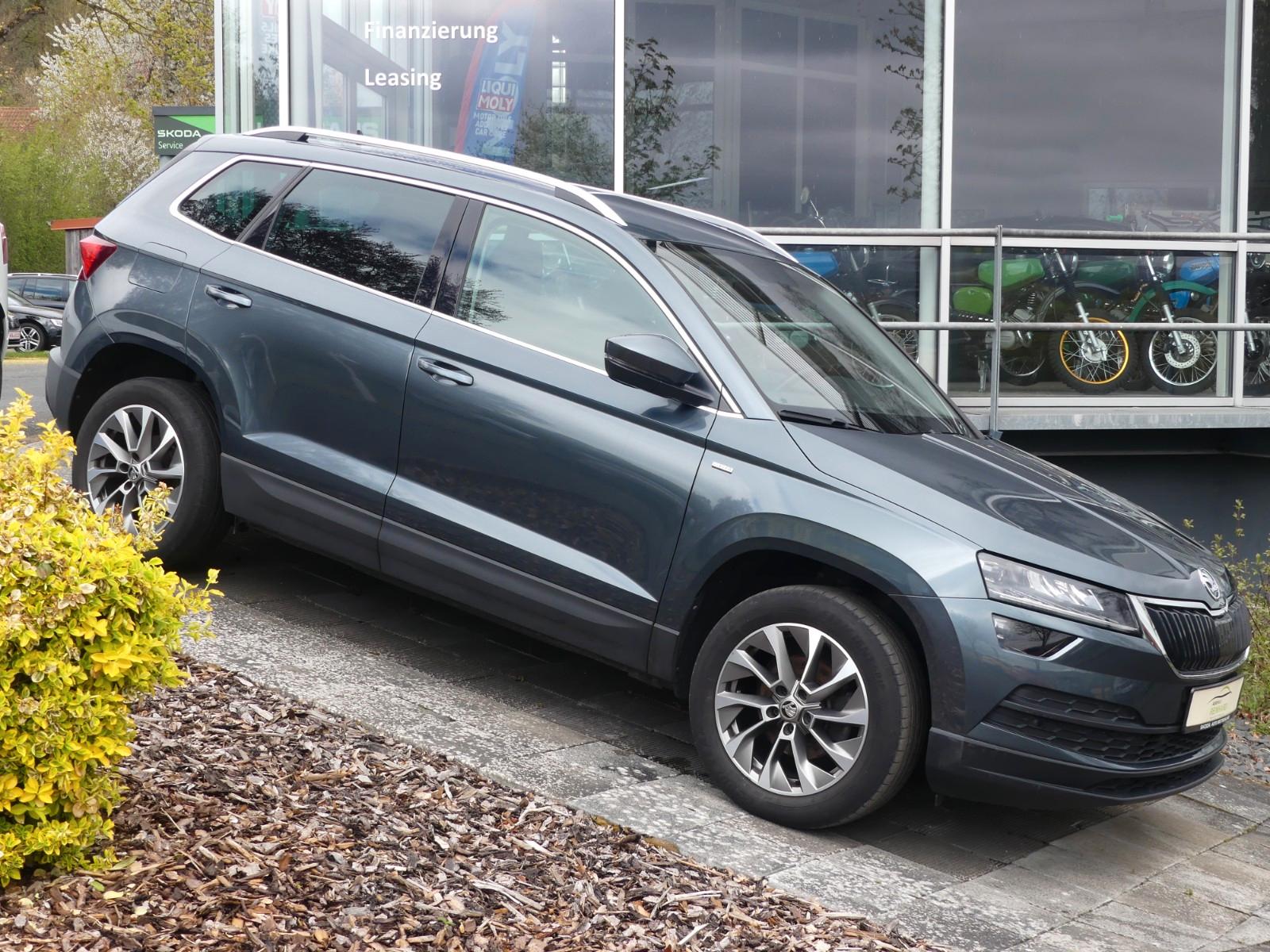 Skoda Karoq Clever 1,5TSI DSG Sitzh. Navi AHK ,LED