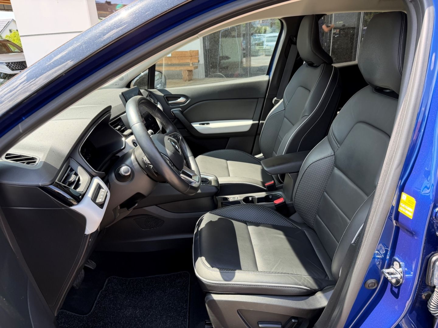 Fahrzeugabbildung Renault Captur II Edition One TCE 140 EDC Navi Leder Dig