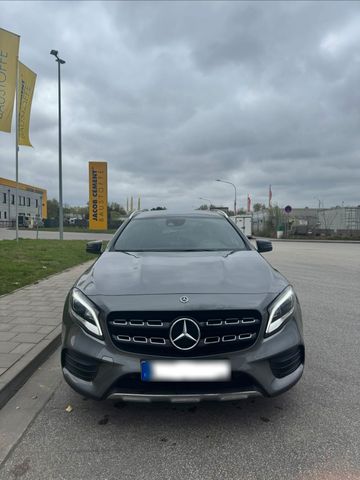 MERCEDES-BENZ Mercedes GLA 180 AMG Line