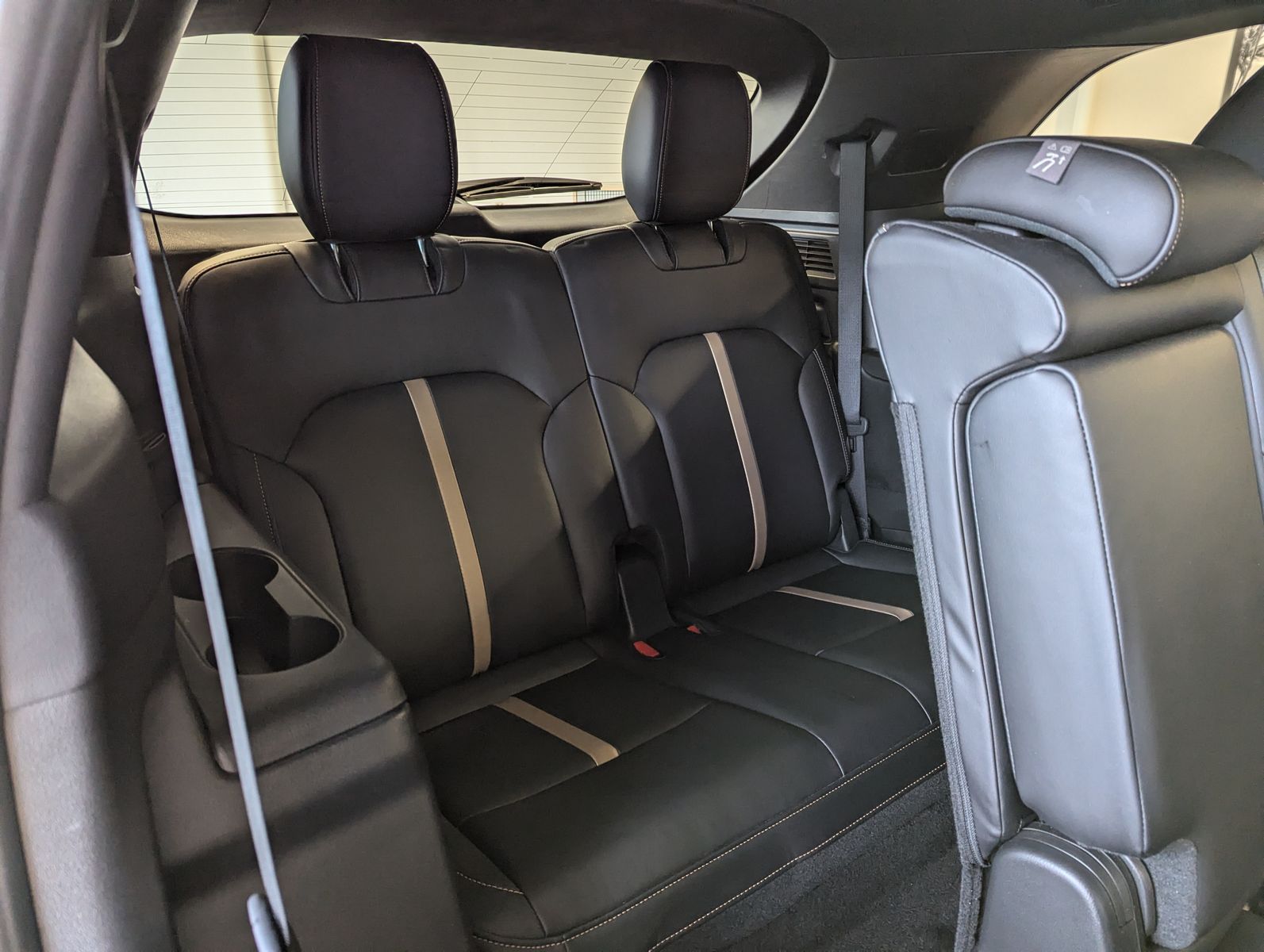 MAZDA CX-80 3.3L E-SKYACTIV D 254 HOMURA+ 7-Sitze Pano - Image 17