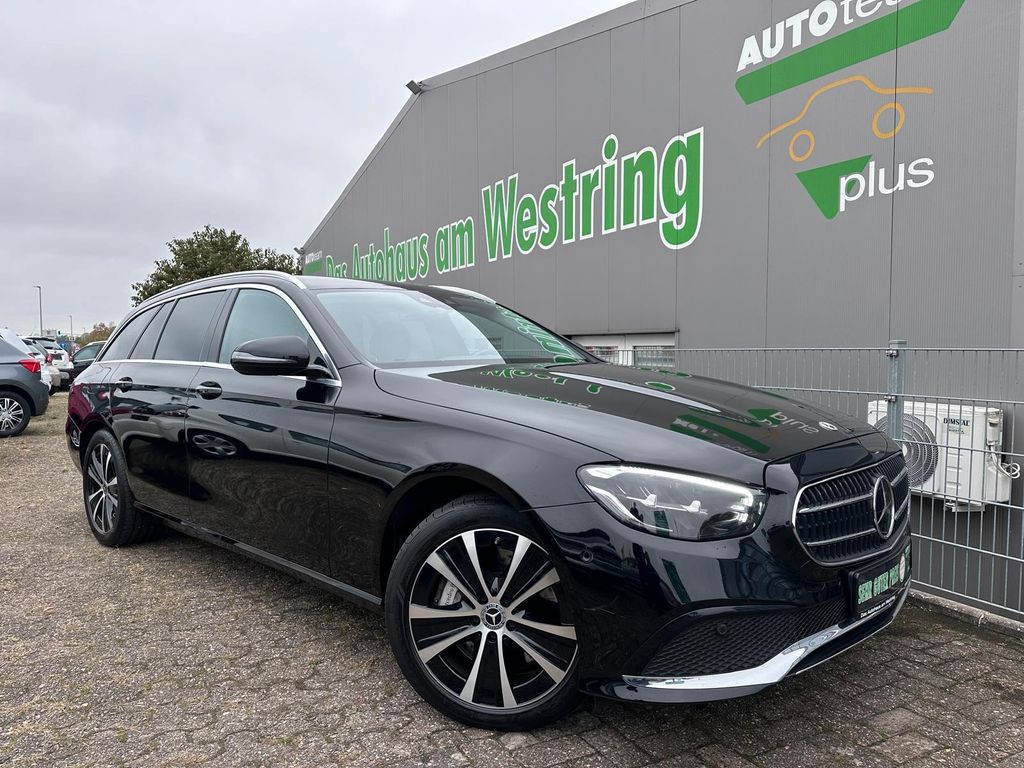 Image of Mercedes-Benz E 300