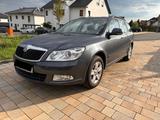Skoda Octavia 1.6 TDI Ambiente Combi Ambiente - Skoda Octavia aus 2012 mit Diesel-Antrieb: Kombi, 1.6