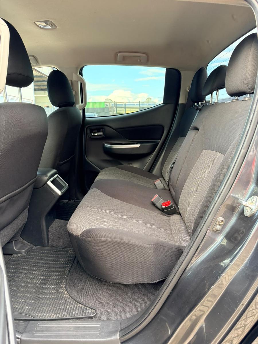 Mitsubishi L200 Plus Doppelkabine 4WD