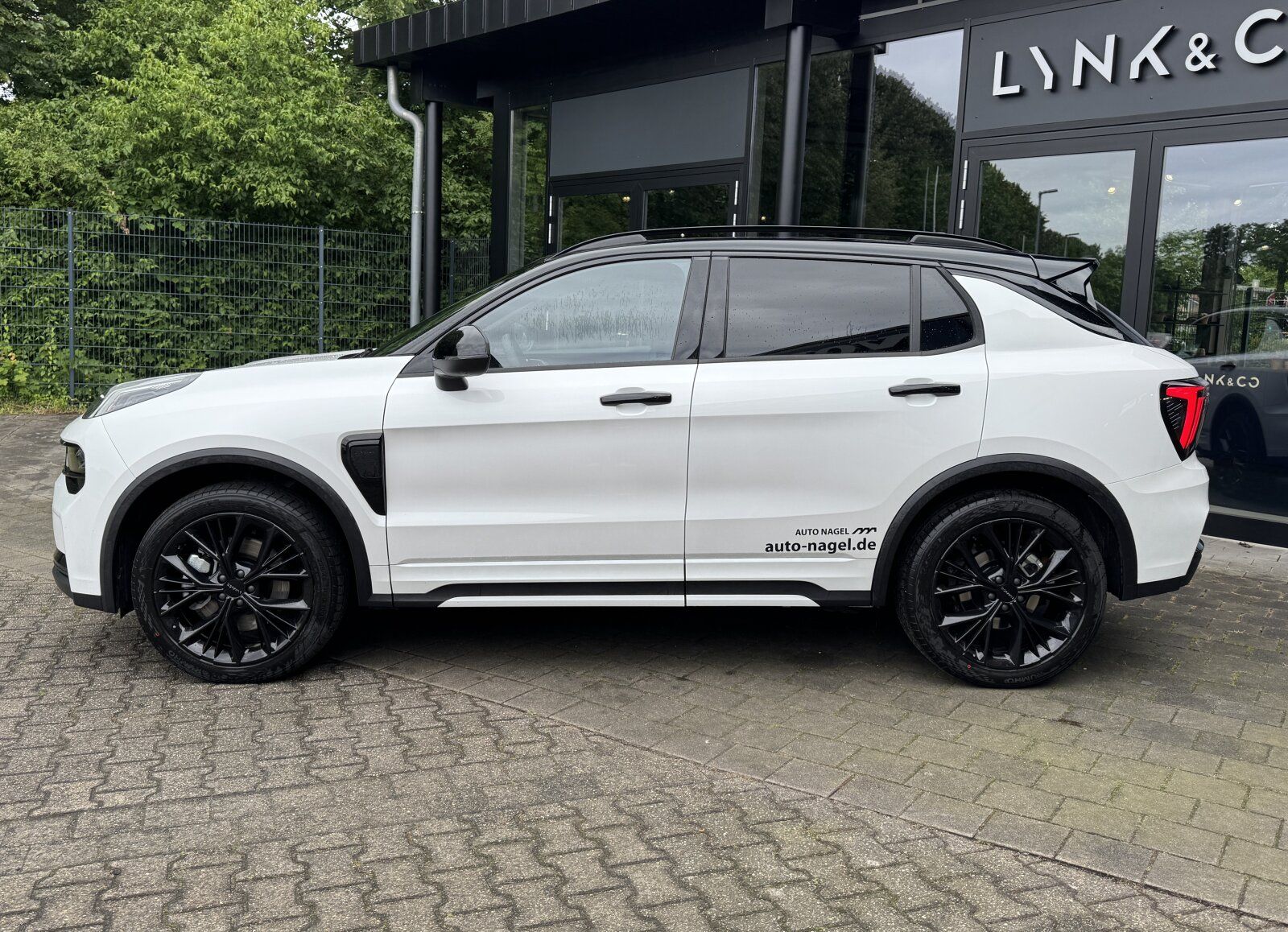 Lynk & Co 01
