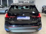 BMW iX1 30 xDrive*LED*Navi*R-Cam*CarPlay*SHZ*Curved* - schwarze BMW iX1