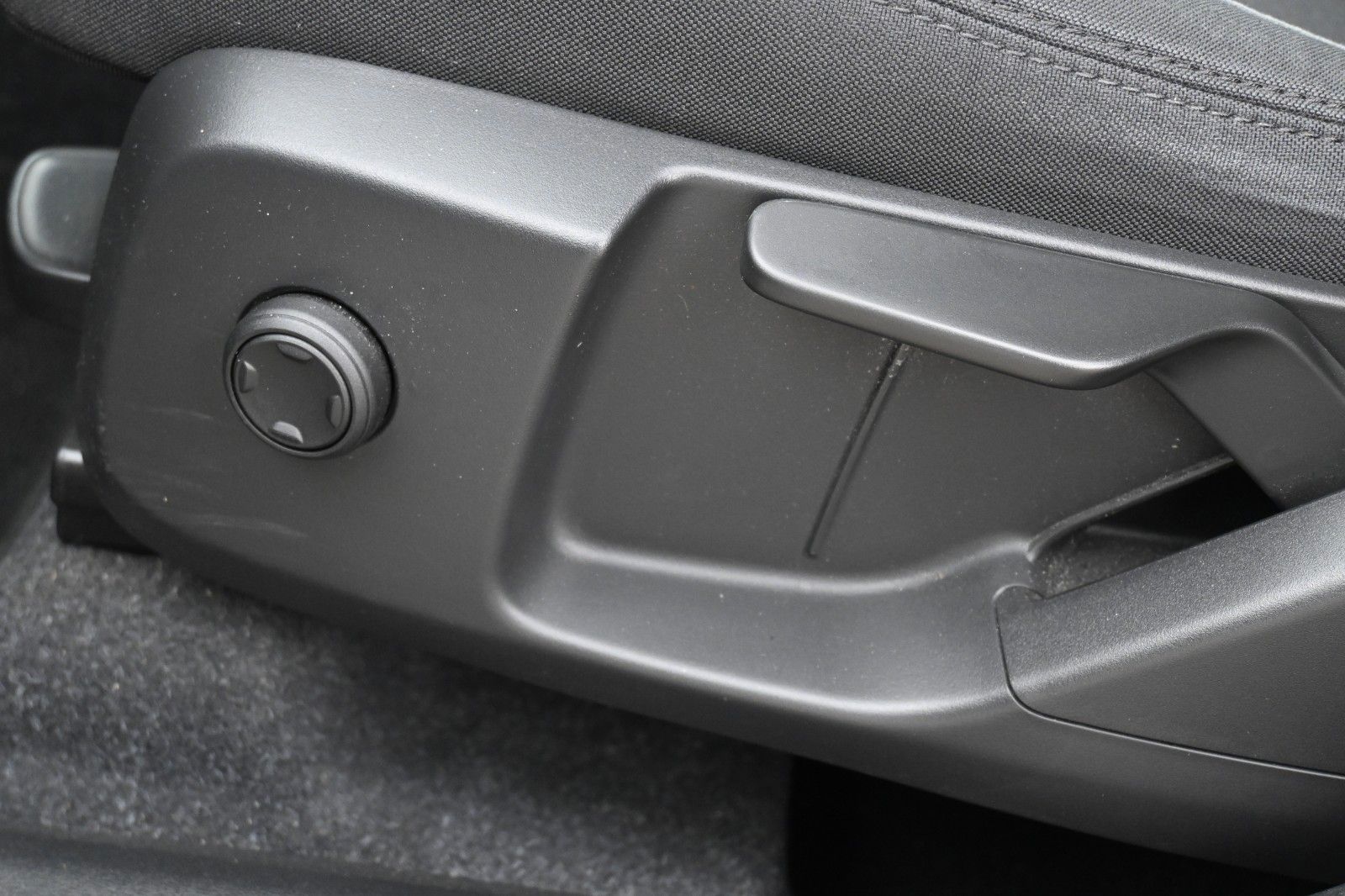 Fahrzeugabbildung Volvo XC40 T4 RC Inscription Expression*RFK*FSHZG*ACC