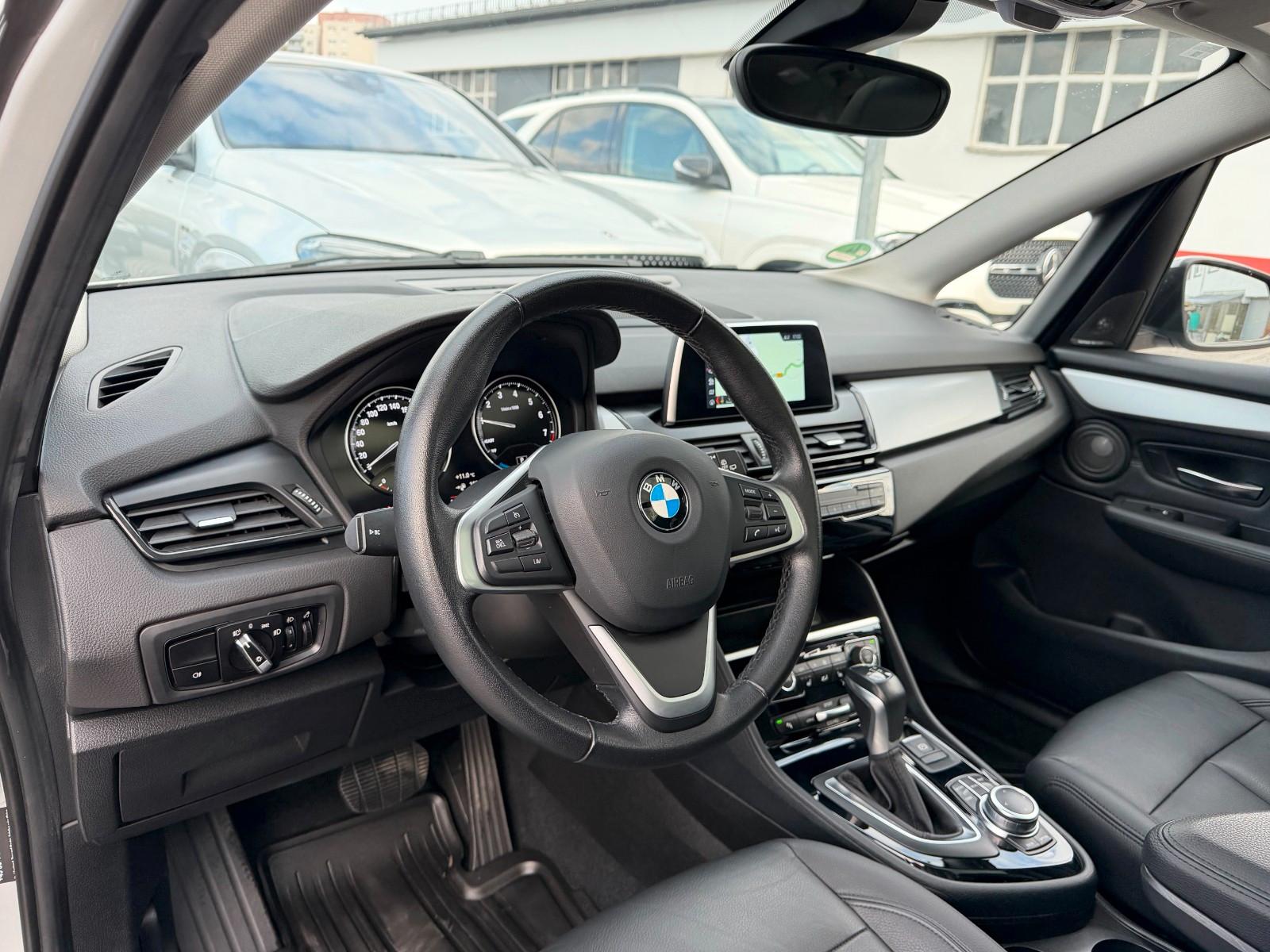 BMW 225xe Active Tourer PANO*Leder*HK*Kamera*Sport