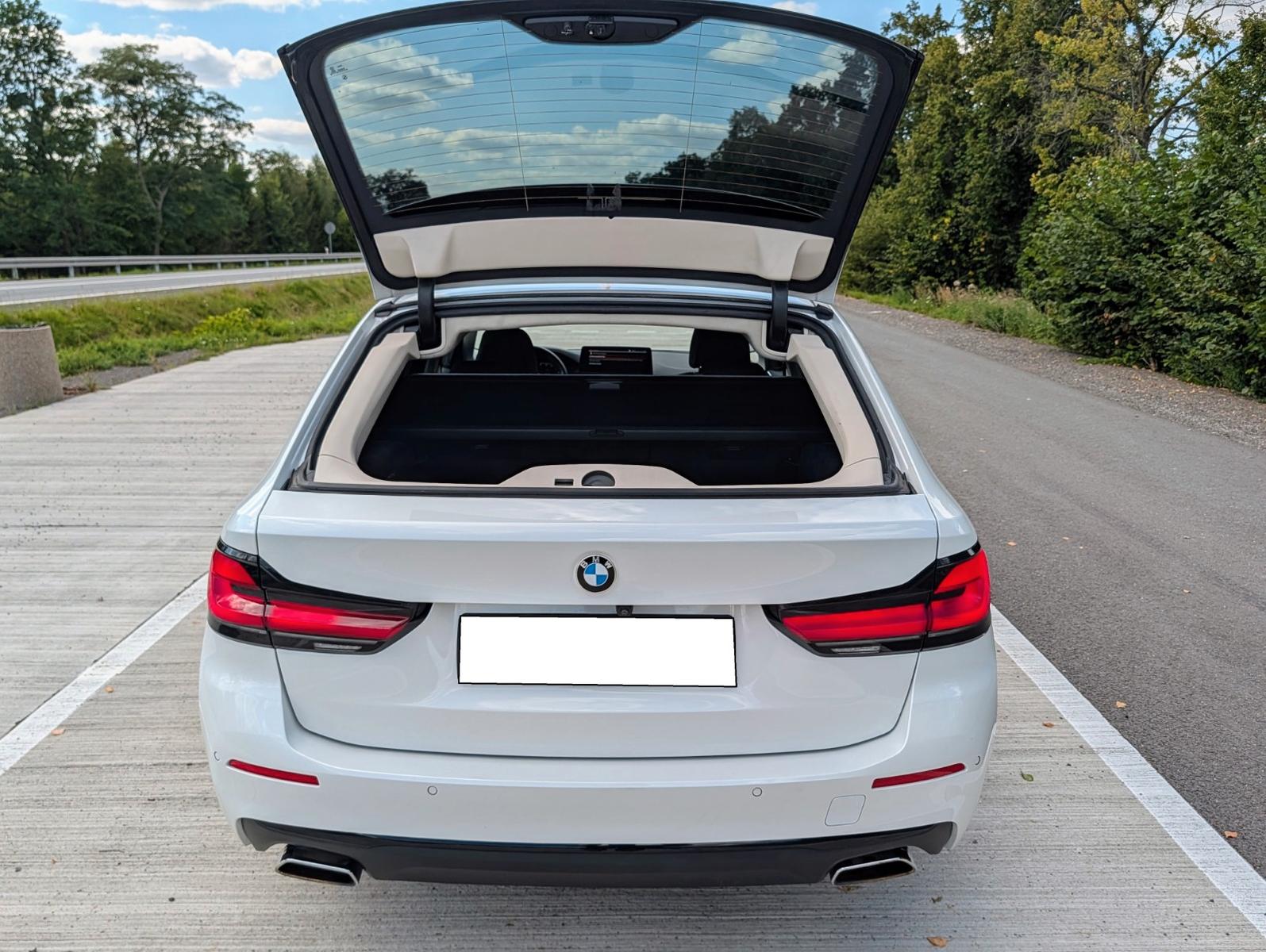 BMW 530d Touring Perlmuttweiß , Scheckheft , Navi