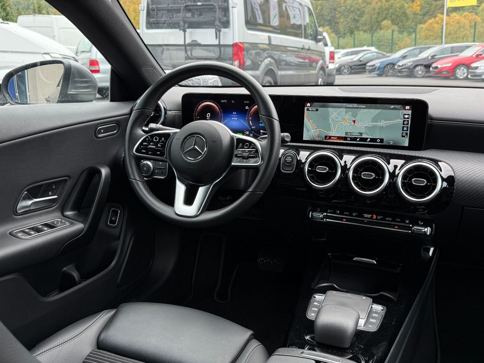 Fahrzeugabbildung Mercedes-Benz CLA 250 e Hybrid Aut DAB GRA Navi LED Kamera SHZ