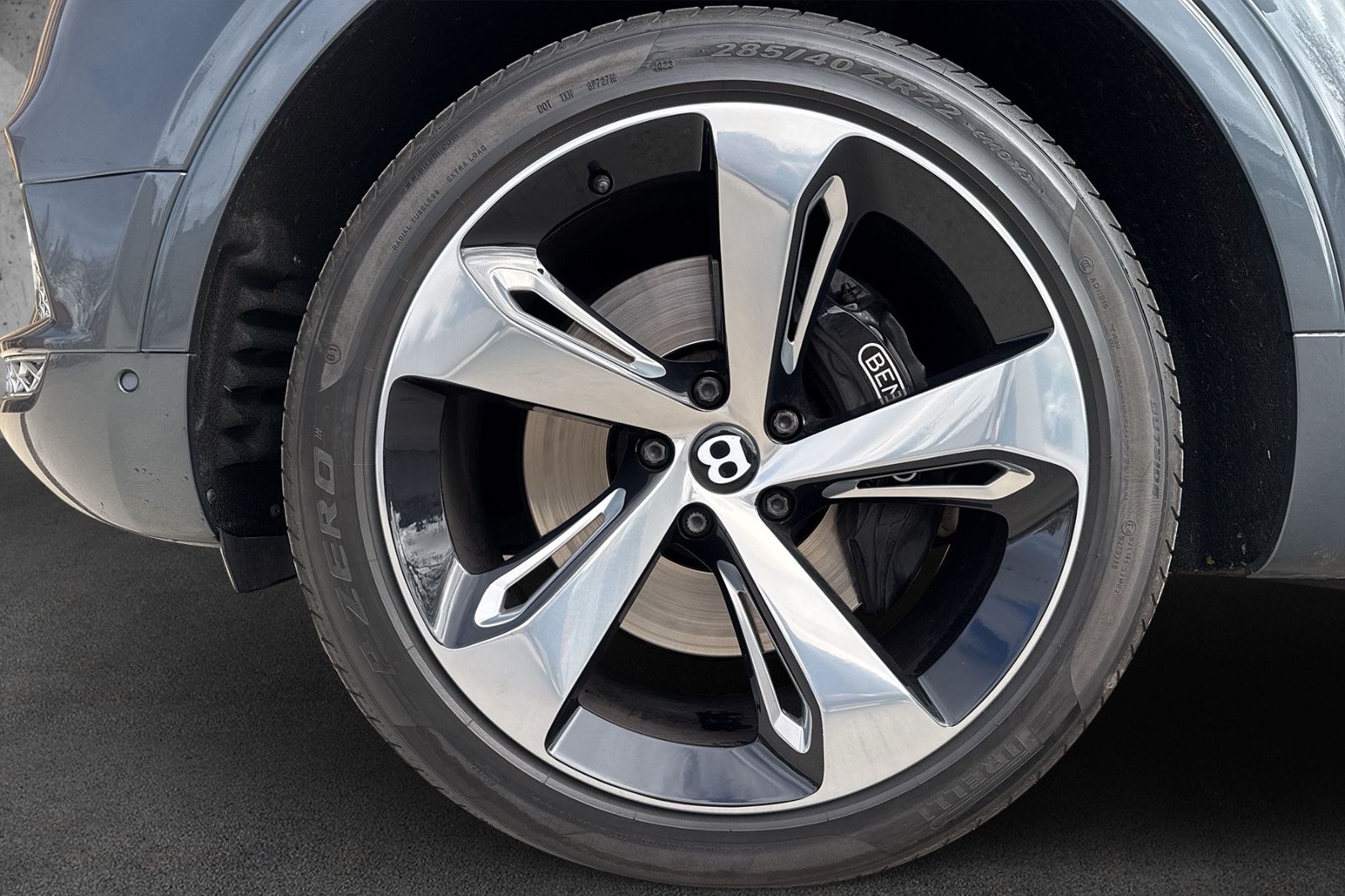 Fahrzeugabbildung Bentley Bentayga W12*First Edition*Dt. Auto*Naim*Mulline