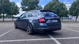 Skoda Octavia 2.0 TDI SCR DSG RS Combi RS - Skoda Octavia in Mönchengladbach