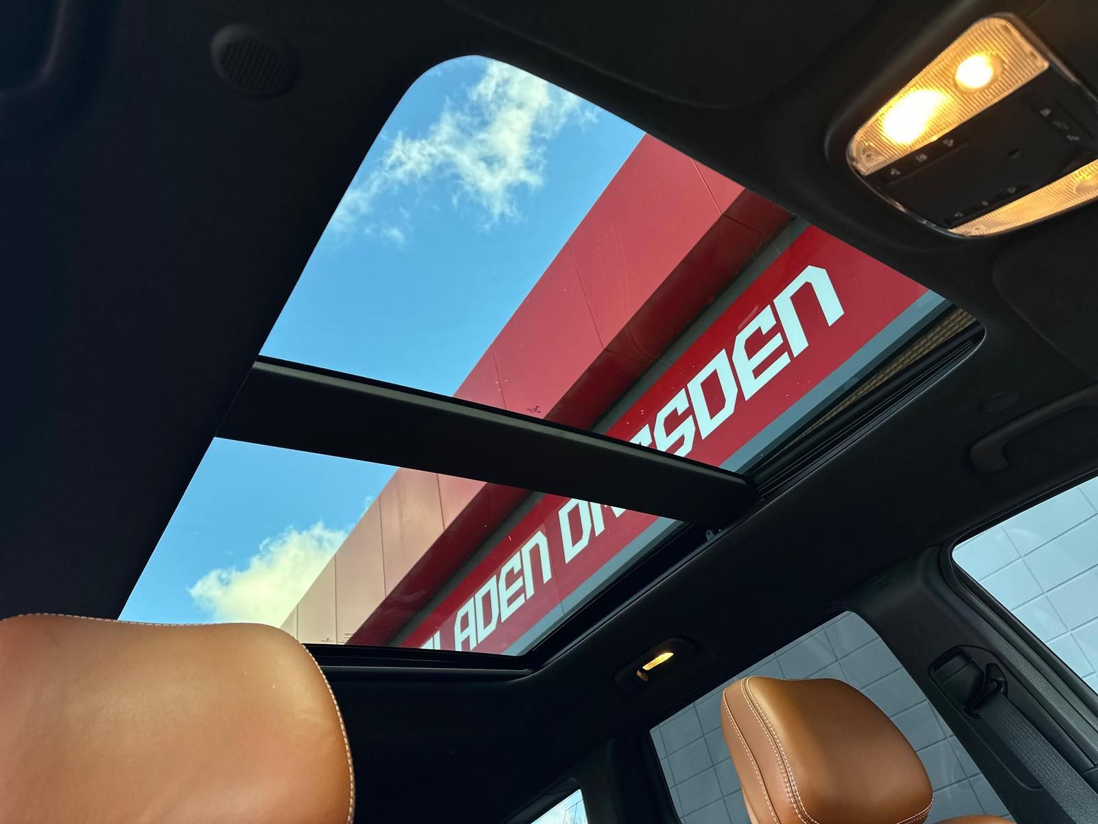 JEEP Grand Cherokee 6.4 HEMI SRT 4x4* BIXEN#AHK#PANO - Image 25