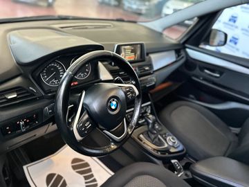 BMW 218 Gran Tourer - 11