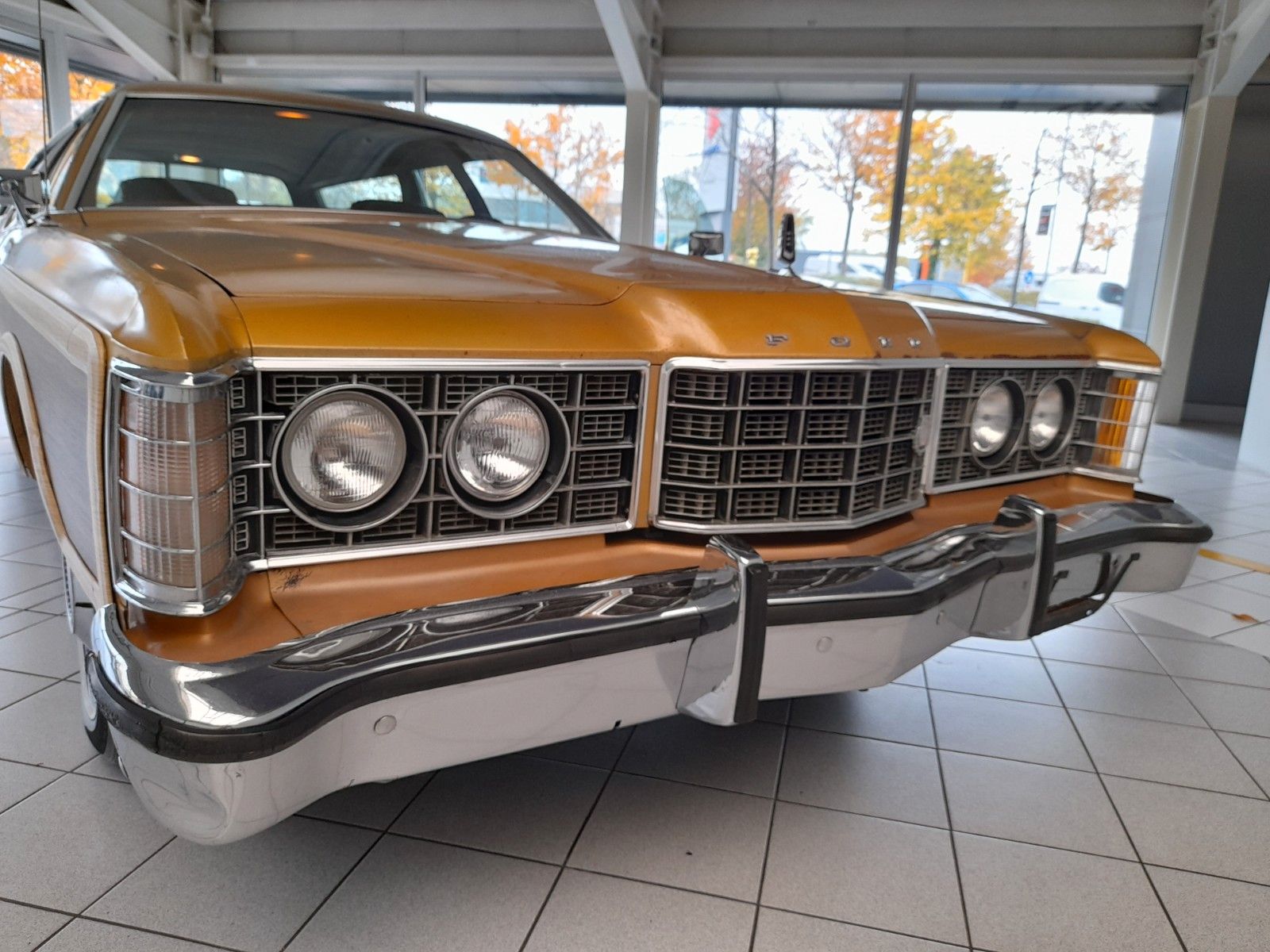 Fahrzeugabbildung Ford LTD Country Squire Station 400ci V8 Klima H-Zul.