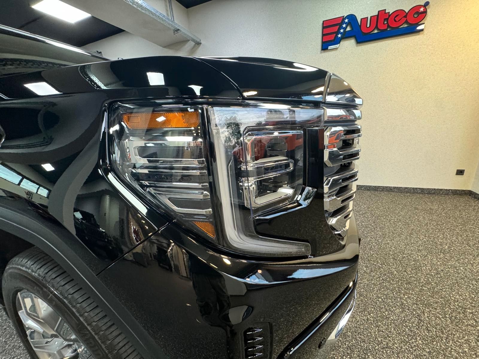 Fahrzeugabbildung GMC SIERRA DENALI 2026 - 4x4-LONG BOX 6.4"