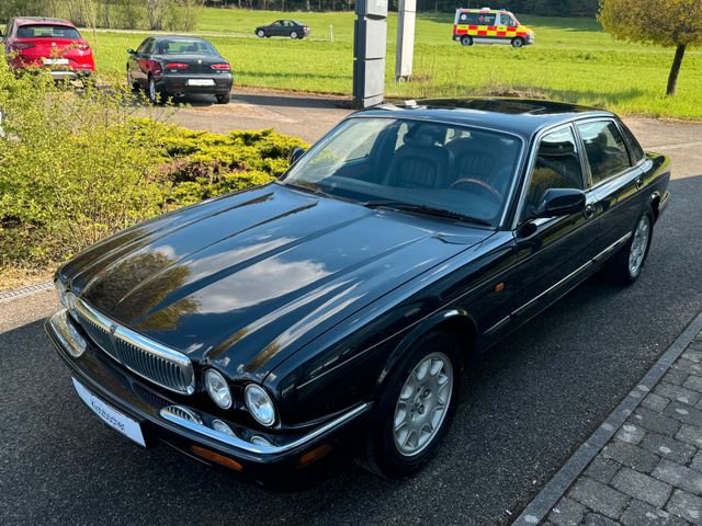 JAGUAR XJ 4.0 Sovereign